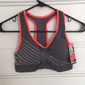 NEW W TAG- sports bra🏃🏻‍♀️